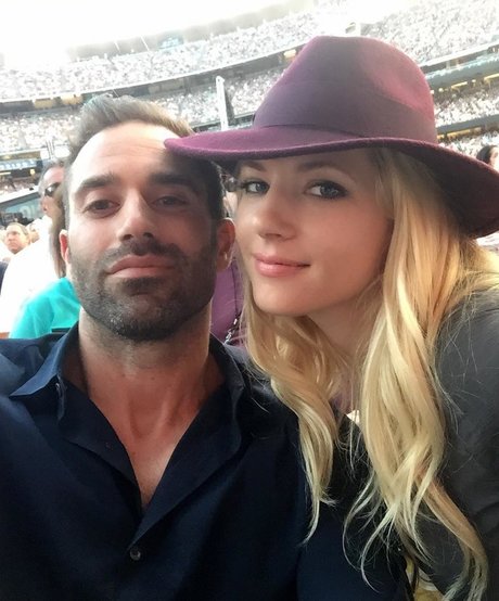 Katheryn Winnick naked star pic