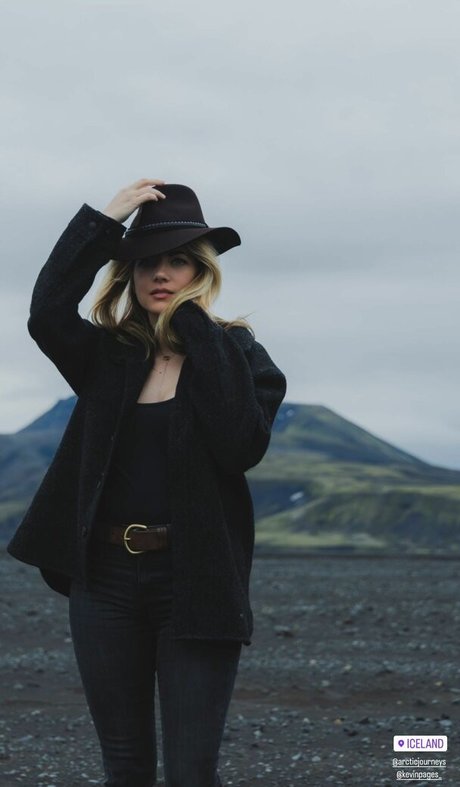 Katheryn Winnick erotic model galleries