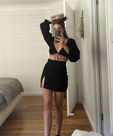 Paladinamber adult actress galleries