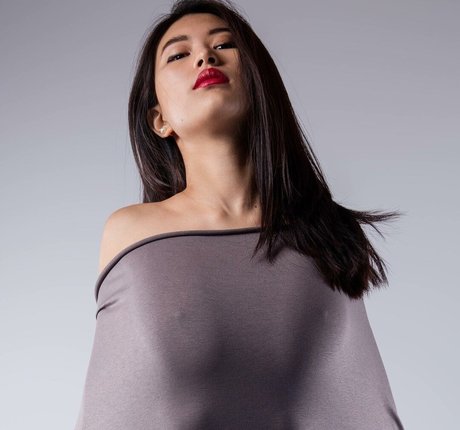 Fionaylin star porn image