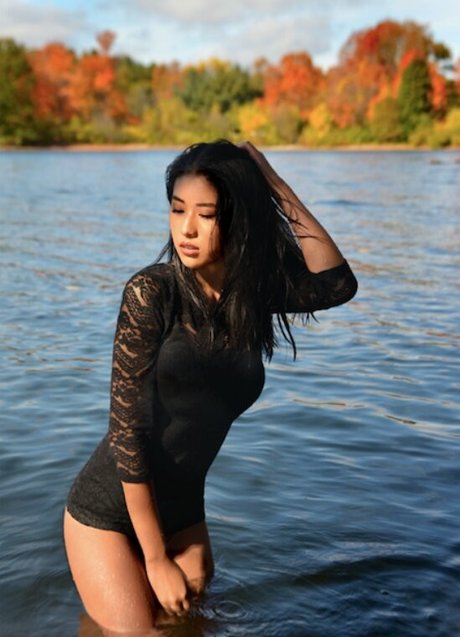 Fionaylin erotic pornstar images