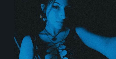 Beyza Durusu xxx model picture