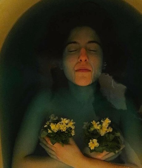 Beyza Durusu nude pornstar pic