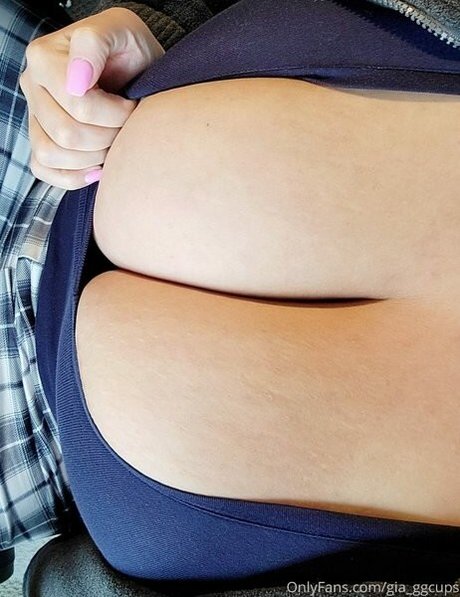 Gia GGcups hot actress gallery