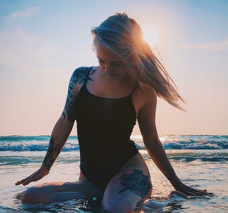 Nicholena high quality pornstar pics