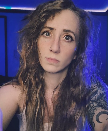 Nicholena perfect actress pic