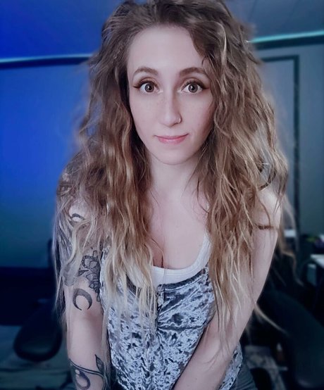 Nicholena art star picture