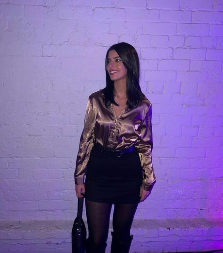 Develique nudes model pictures