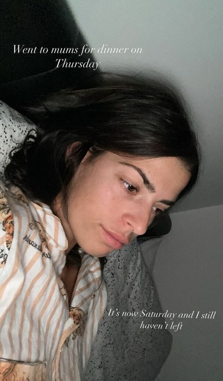 Develique adult model picture