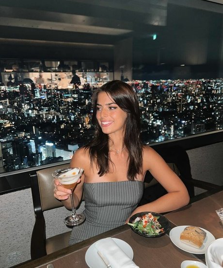 Develique star sex galleries