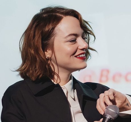 Emma Stone star nude picture