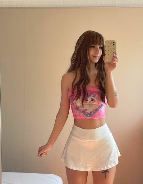 Zaraddiction model photo