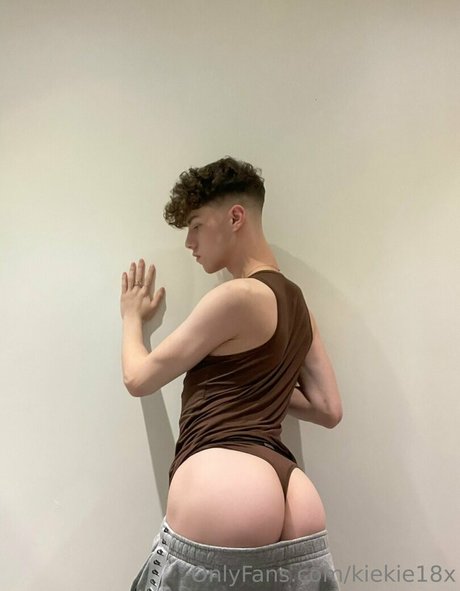 kiekie18x pretty model image