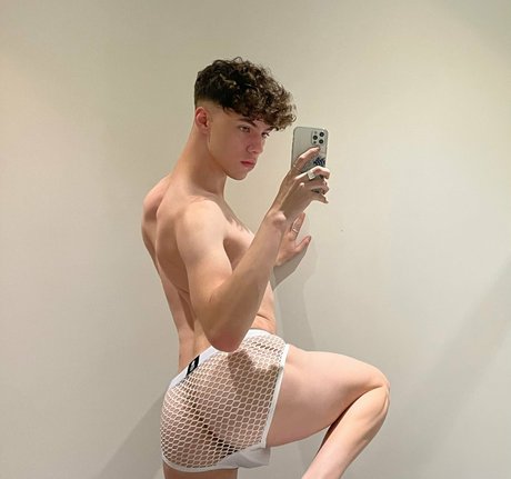 kiekie18x nice model img