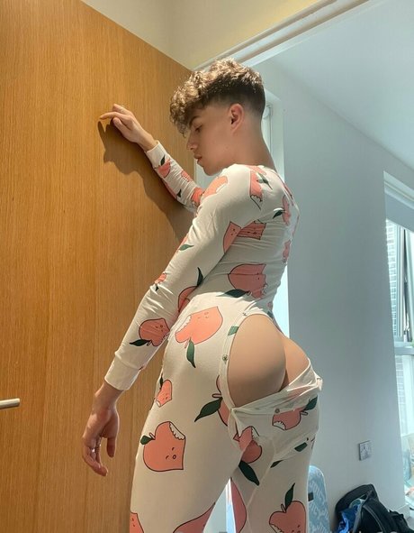 kiekie18x pornographic star picture