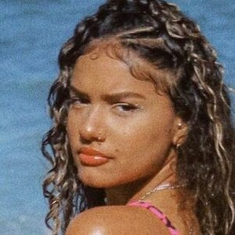 Louisiew xxx actress galleries