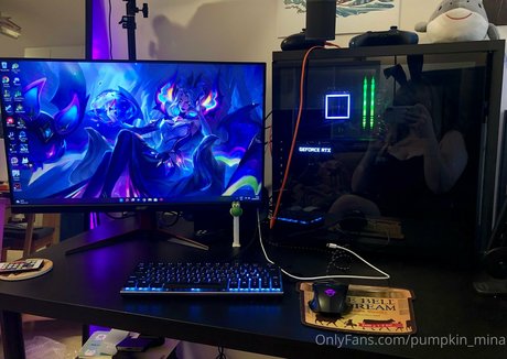 pumpkin mina xxx model photo