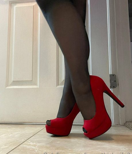 hornythickwife2 pornstar pretty photos