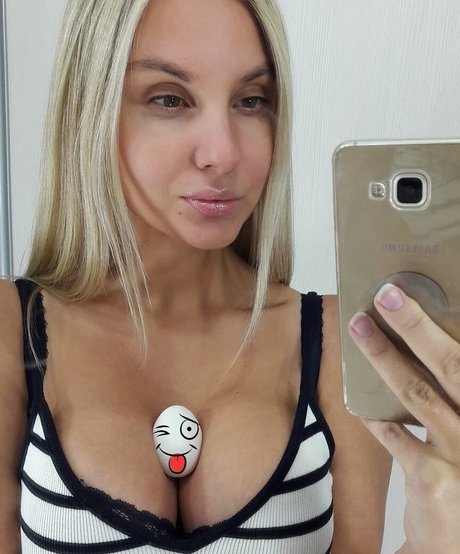 Lady Gorbunova pornstar erotic img