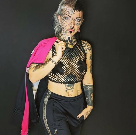 skormo83 nude model images