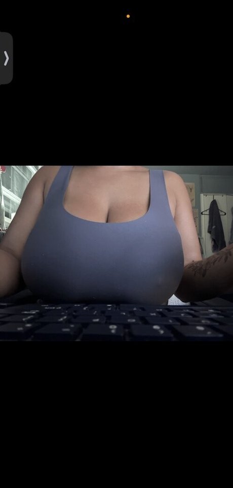 Jinxluvfil pornstar hot pics