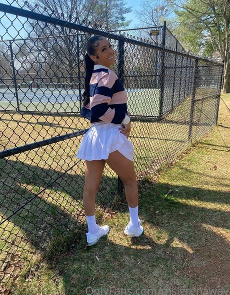 Jasmine Grenaway sexy actress image