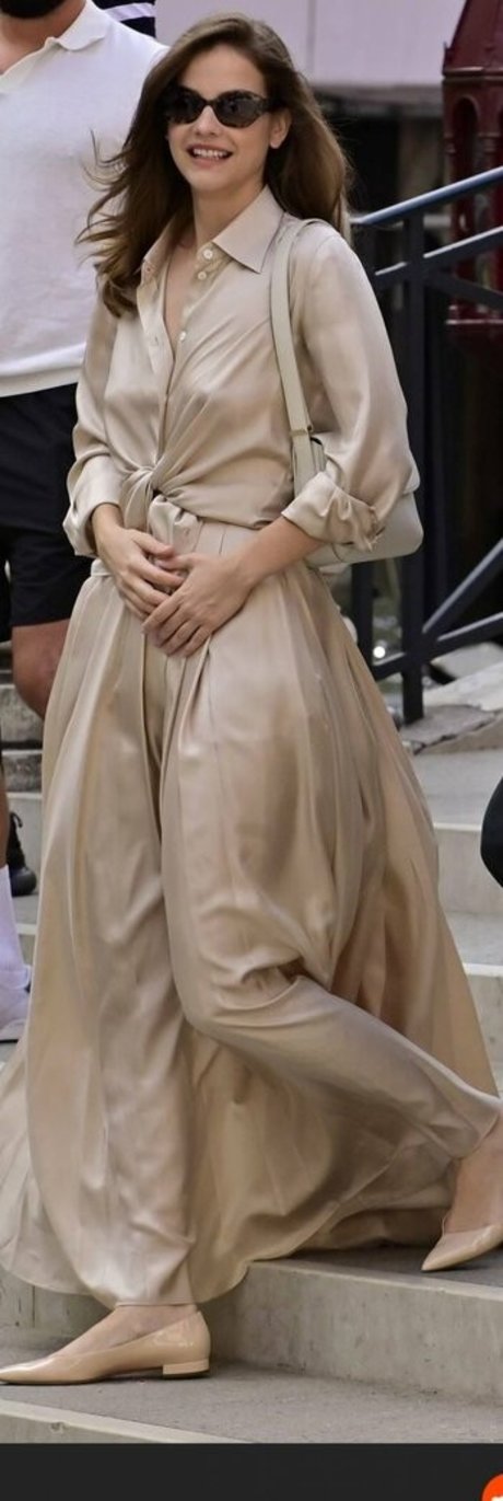 milf yoga onlyfans pornos images