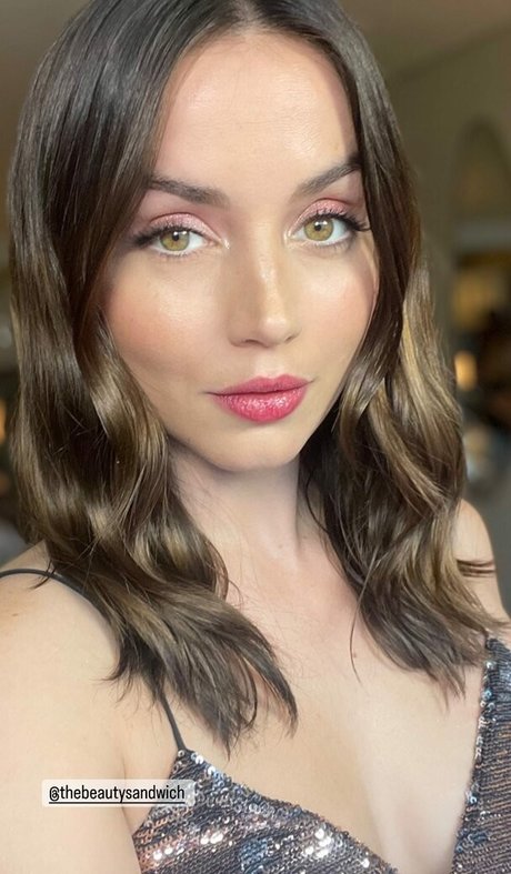 big tits skinny onlyfans nude galleries