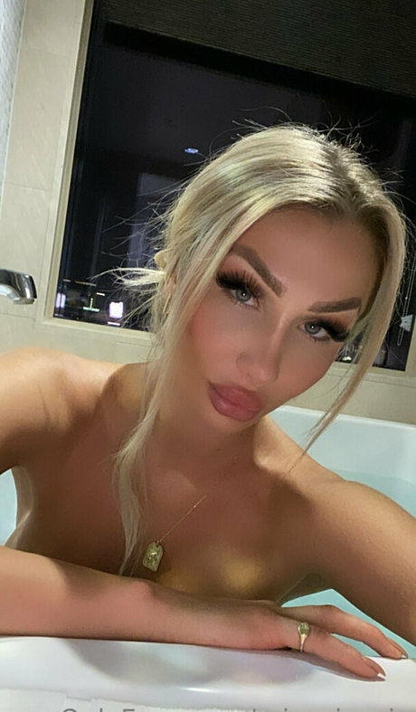 missnicusia model sex gallery