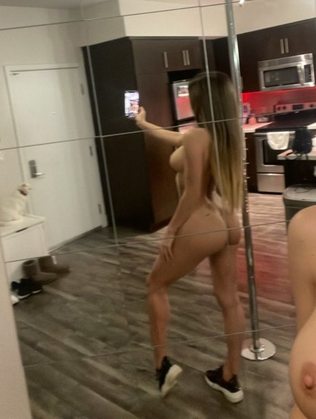 hanging tits onlyfans free porn gallery