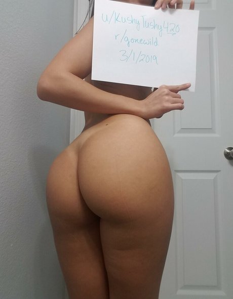 Kushytushy420 model xxx pic