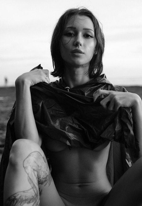 Mikimakey pornographic star images