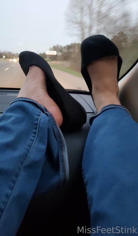 missfeetstink pornographic model photo