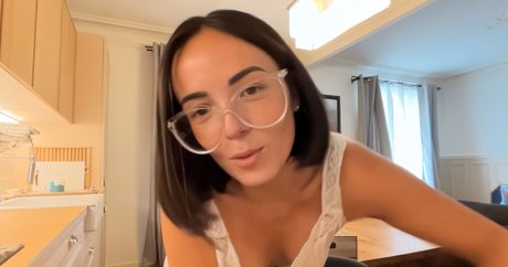Agathe Auproux pornstar erotic picture