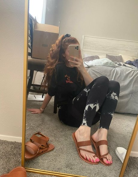 Gingerstoesies pornstar erotic archive