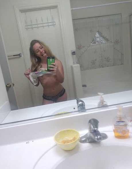 lillillylitxxx pornstar art gallery