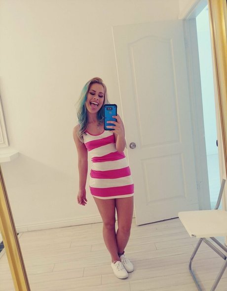 lillillylitxxx erotic pornstar picture