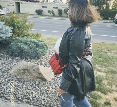 Jazzyliciouss xxx actress pic