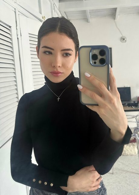 soifieeofficial model best picture