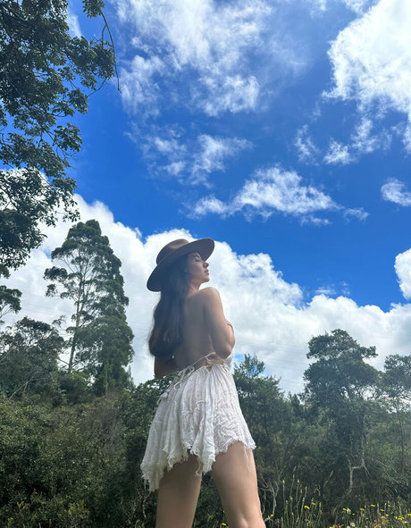 soifieeofficial model free pictures