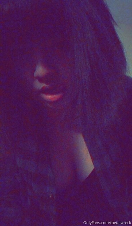 toetalwreck model sex photo