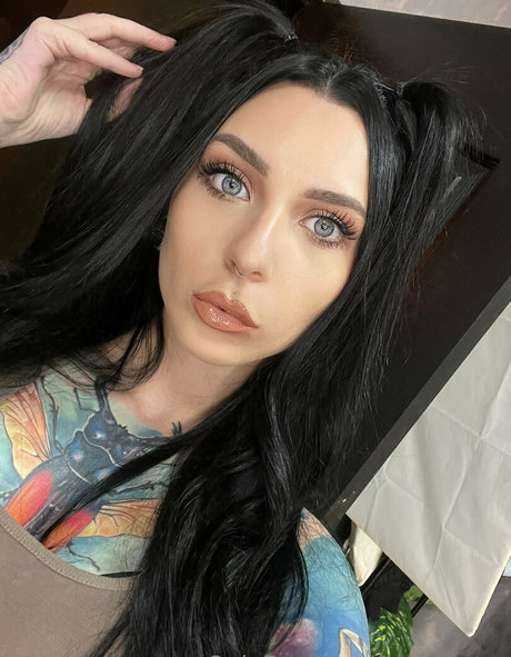 inkedines pornstar hd picture