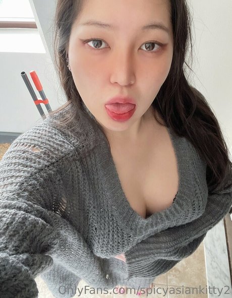 spicyasiankitty2 pornstar pretty pic