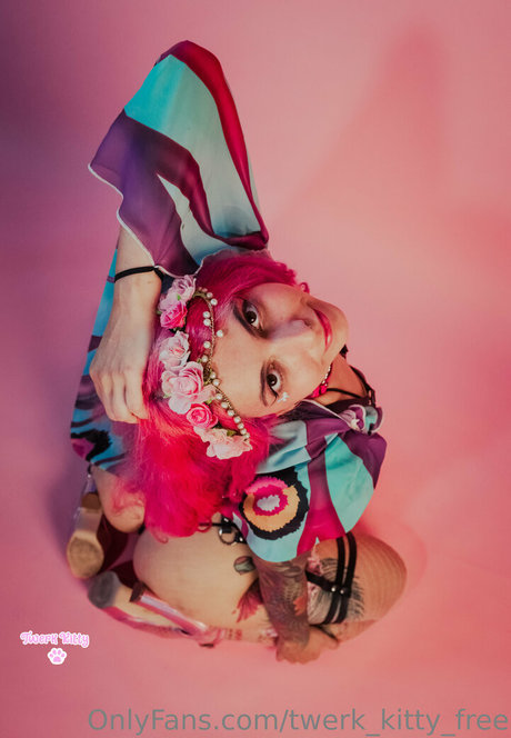 twerk kitty free star beautiful galleries