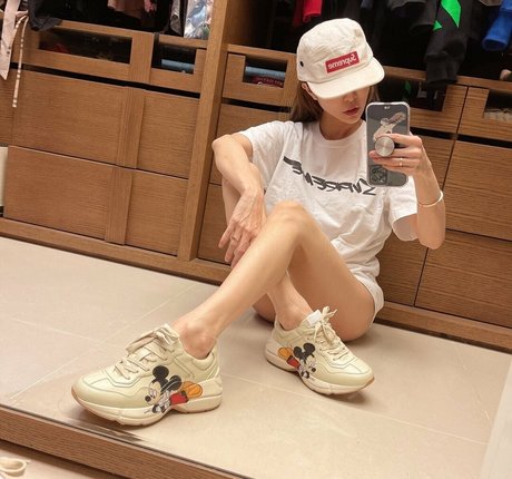 mother onlyfans beautiful images