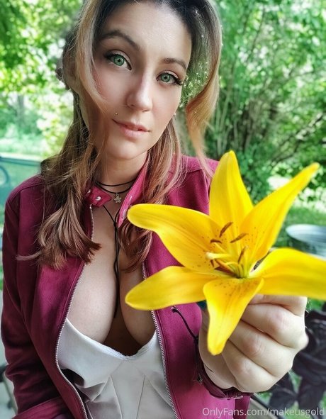 justjovixo erotic actress image