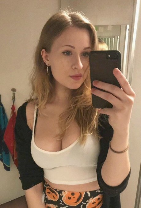 elina twich pornstar beautiful img