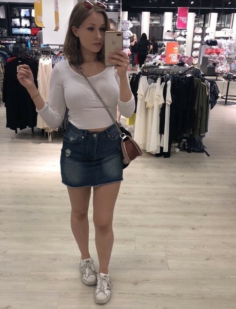 elina twich nude actress pic