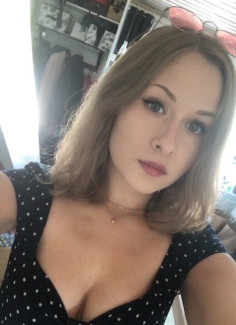 elina twich nude star pictures