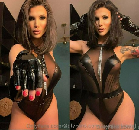lunabarbiedoll model exclusive pic